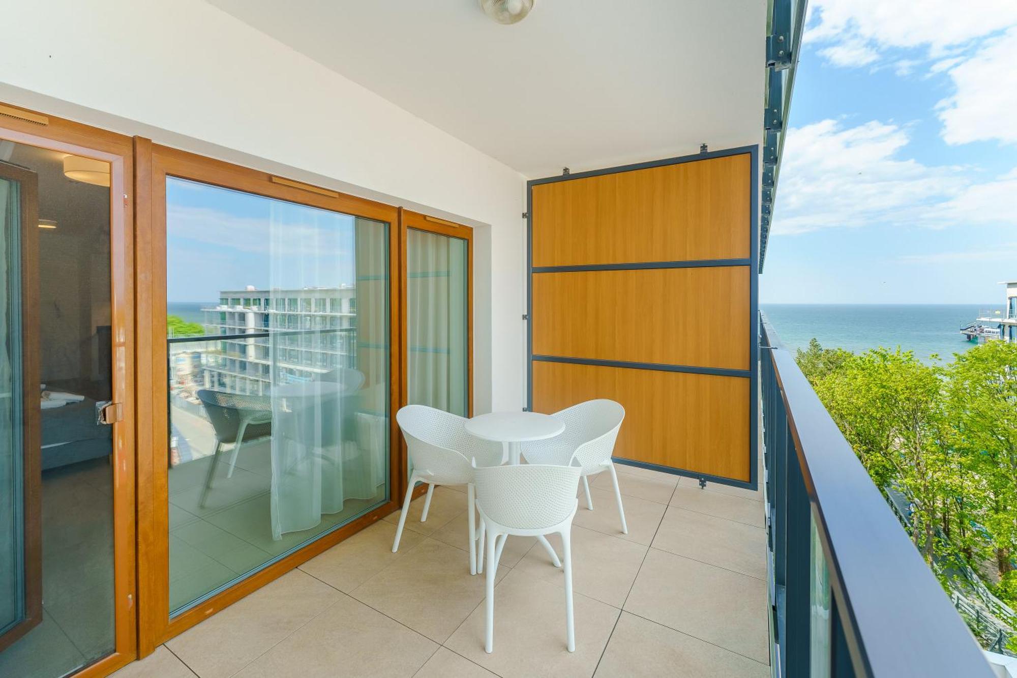 Aquamarina Prima Deluxe Studios With Sea View By Noclegi Renters Miedzyzdroje Esterno foto