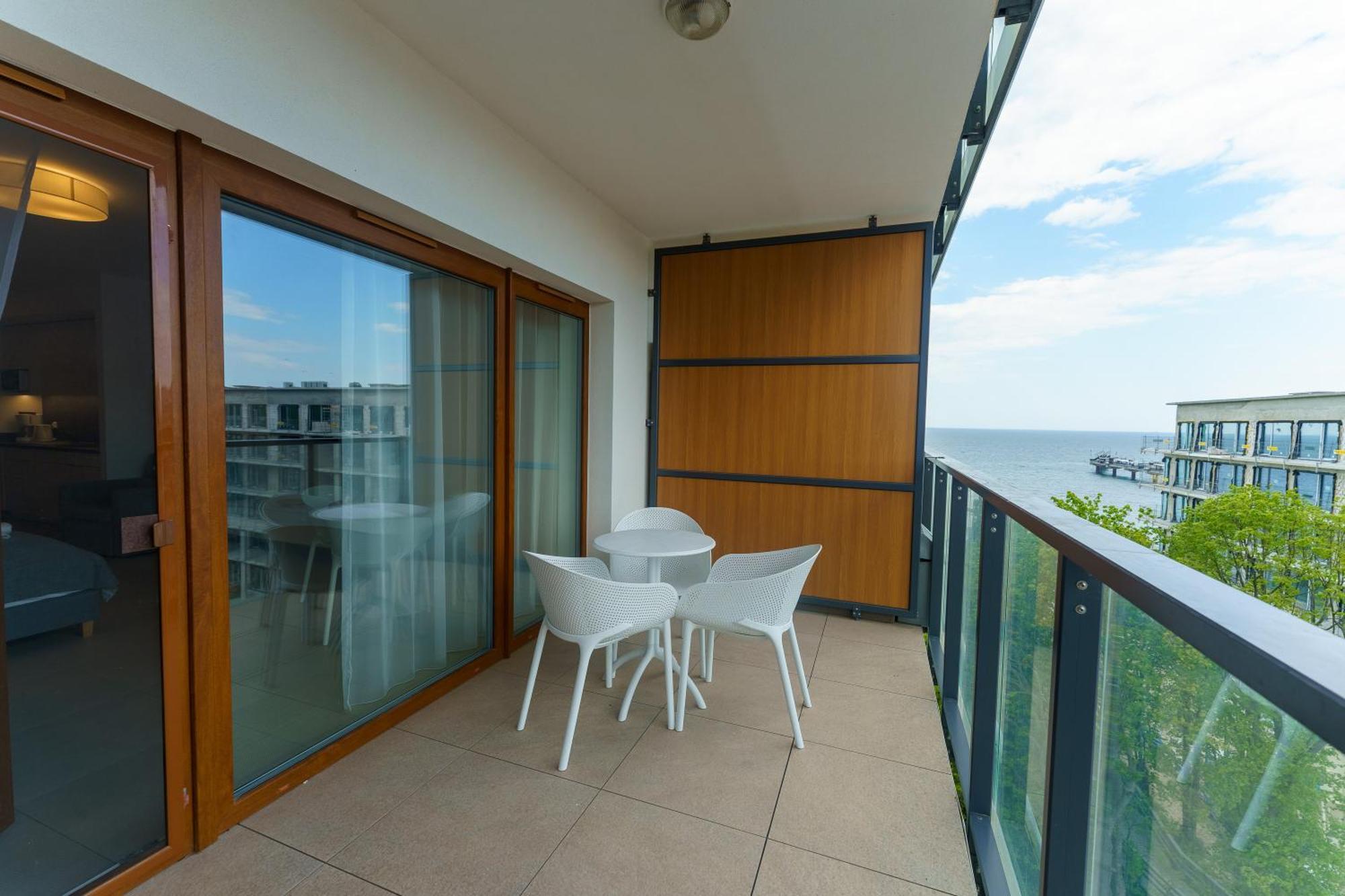 Aquamarina Prima Deluxe Studios With Sea View By Noclegi Renters Miedzyzdroje Esterno foto