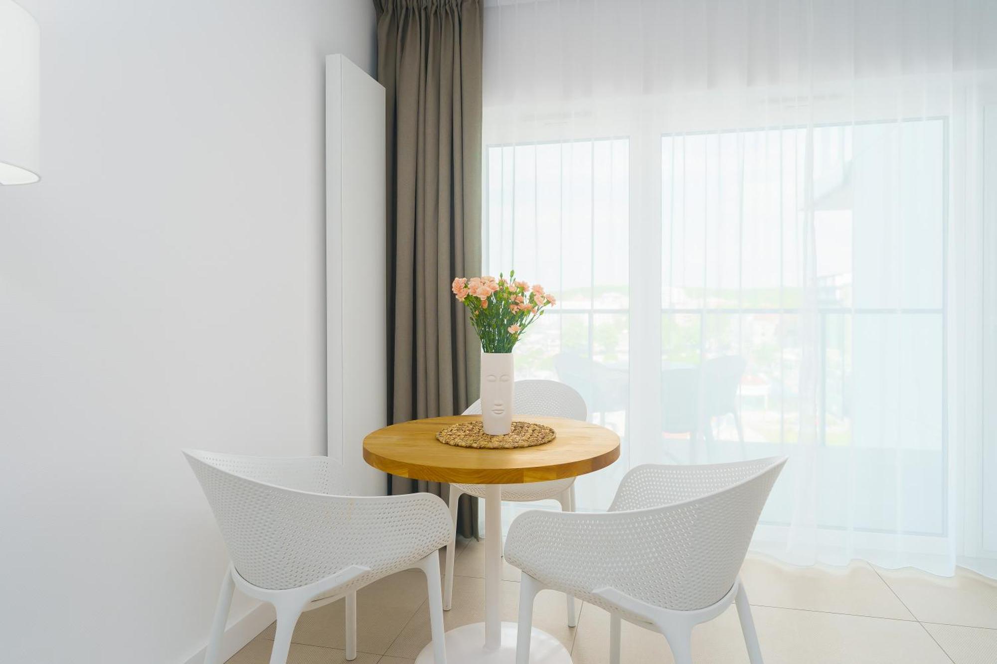 Aquamarina Prima Deluxe Studios With Sea View By Noclegi Renters Miedzyzdroje Esterno foto