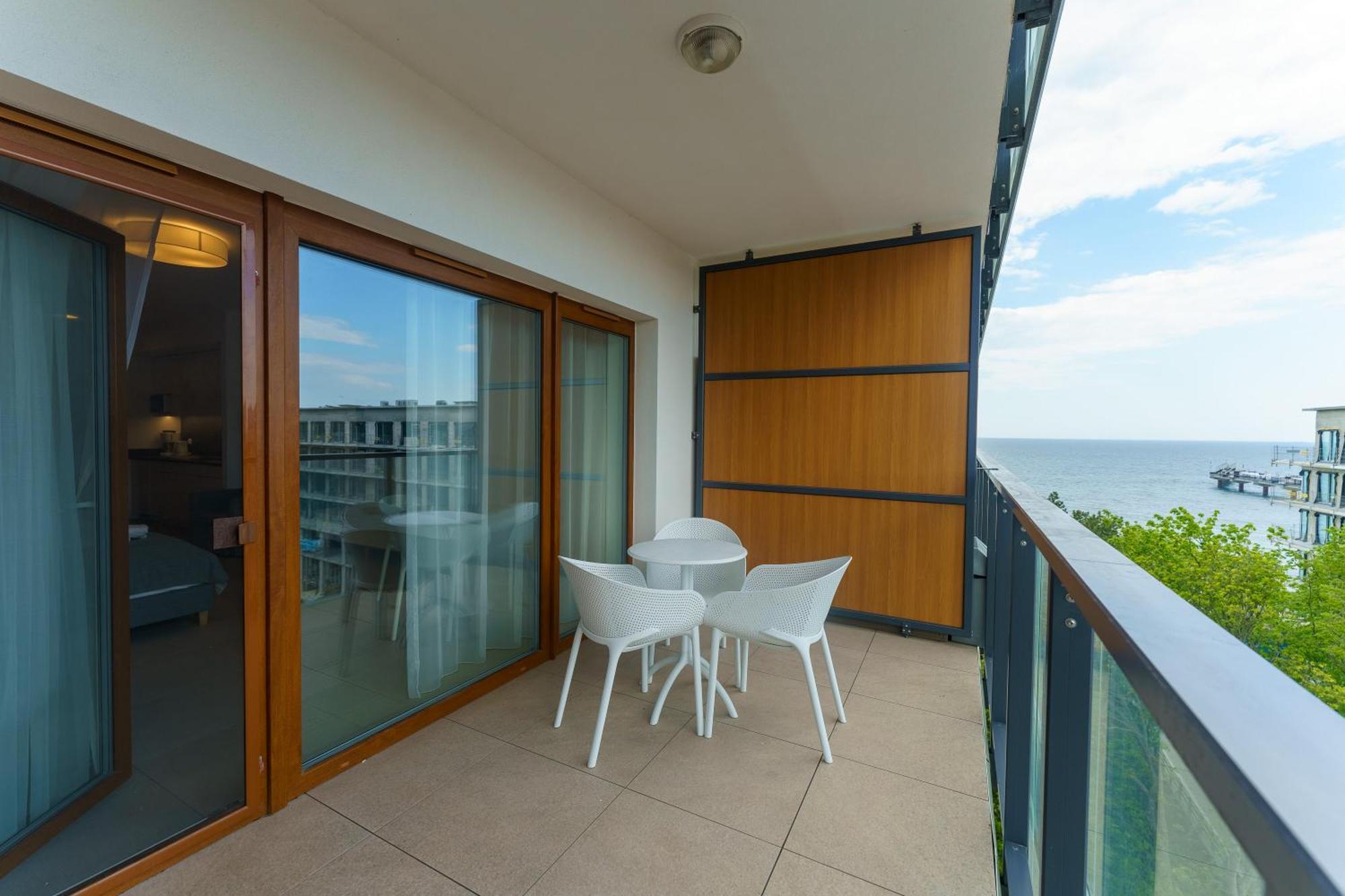 Aquamarina Prima Deluxe Studios With Sea View By Noclegi Renters Miedzyzdroje Esterno foto